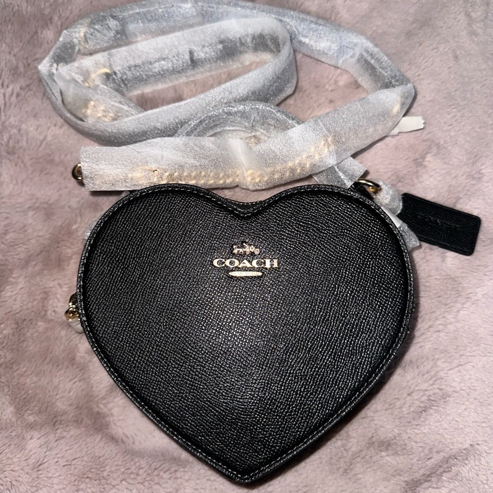 Coach NWT black heart crossbody bag